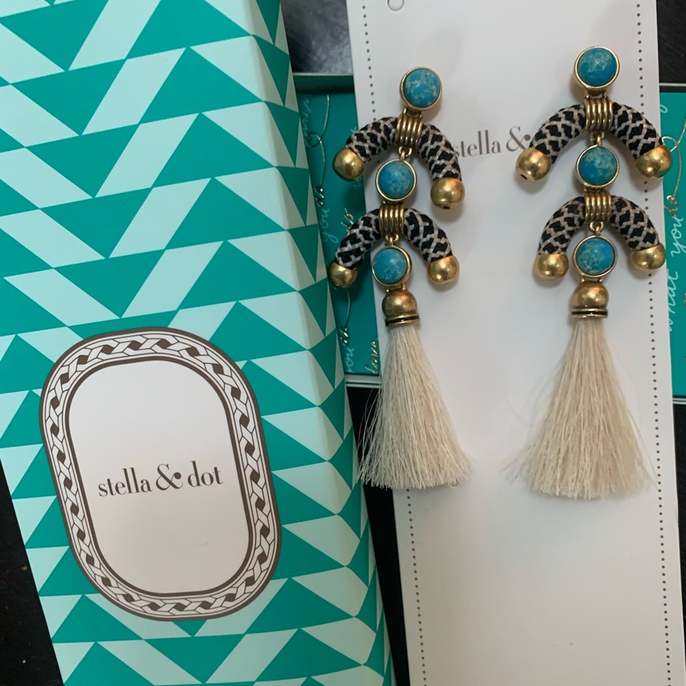 Stella and Dot Rosalind Chandelier earrings
